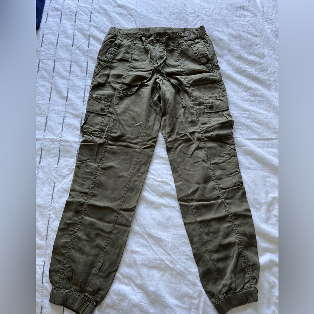 Joe Fresh Women's Olive Cargo Pants